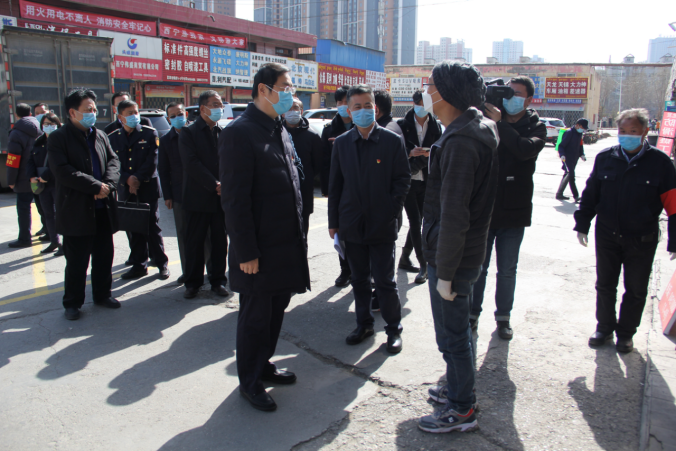 省委常委、西寧市委書記王曉同志赴物產(chǎn)三建汽配市場(chǎng)督導(dǎo)疫情防控暨復(fù)工復(fù)業(yè)工作