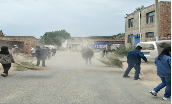 以“慶七一”為載體，物產(chǎn)工投公司黨委將“黨的建設(shè)重點強化年”活動向基層延伸